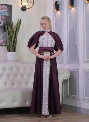 Vestido Thobe bordado palestino para mujer Tatreez poliéster con detalles satinados Foto 1 de 3