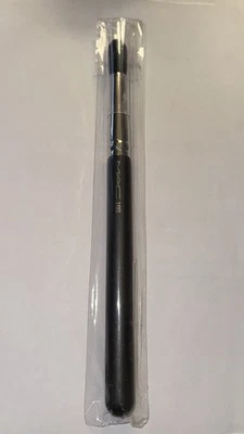 MAC 240S Large Tapered Blending Brush Synthetic Fibre Eye Shadow Brush $36 - Image 1 of 3