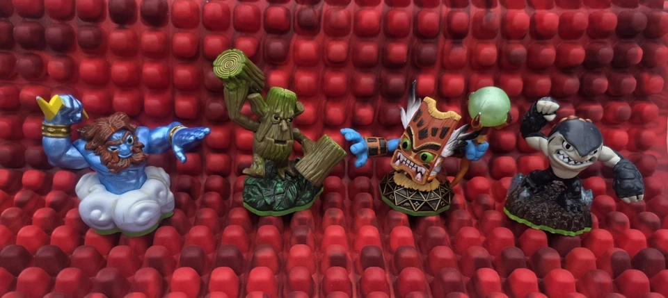 Lote de 4 figuras de videojuego Skylanders Spyro's Adventure Foto 1 de 1