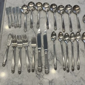DANISH PRINCESS 1938 Holmes & Edwards Set of 30+ Flatware Spoon, Fork, Knife EUC - Picture 1 of 12