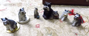 Lote De Colección Figuras de Perro Sello Adorno Schnauzer Realista Gris Negro Pequeñas LINDAS - Imagen 1 de 10