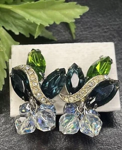 Vintage Signed KRAMER Rhinestone Dangle Crystal Bead Clip On Earrings - Picture 1 of 8