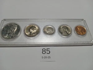 1966 5 Coin Set 40% Silver Half-Dollar in Whitman Holder - Picture 1 of 7