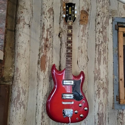 Univox Badazz 1971 - вишнево-красный #000075 ПЕРВЫЙ ВЫПУСК - Изображение 1 из 4