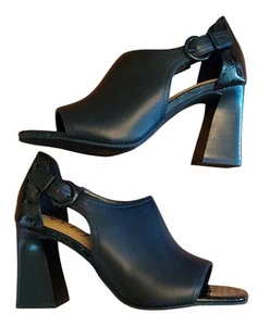 NYDJ Larlie Black Block Heel Sandals Sz 6 Leather Shoes Cut Out Croc Back NIB - Picture 1 of 9