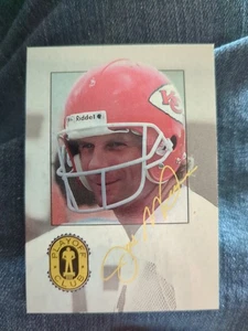 1993 Playoff Club PC-1 Joe Montana Kansas City Chiefs SP NFL Card HOFer  - Picture 1 of 2