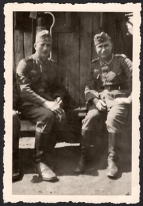 Foto original de soldados del ejército alemán de la Segunda Guerra Mundial - 2,3 x 3,2 pulgadas - "U02b" - Imagen 1 de 3