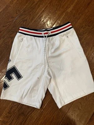 Pantalones cortos de chándal American Eagle para hombre talla pequeña Foto 1 de 3