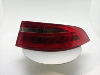 Luz trasera Jaguar XE O/S 2015-2024 4 puertas berlina derecha T4N7912  Foto 1 de 4