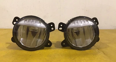 2018-2022 Jeep Wrangler/Gladiator Right/left Led Fog Lights P/n 68307273AE - Image 1 of 4