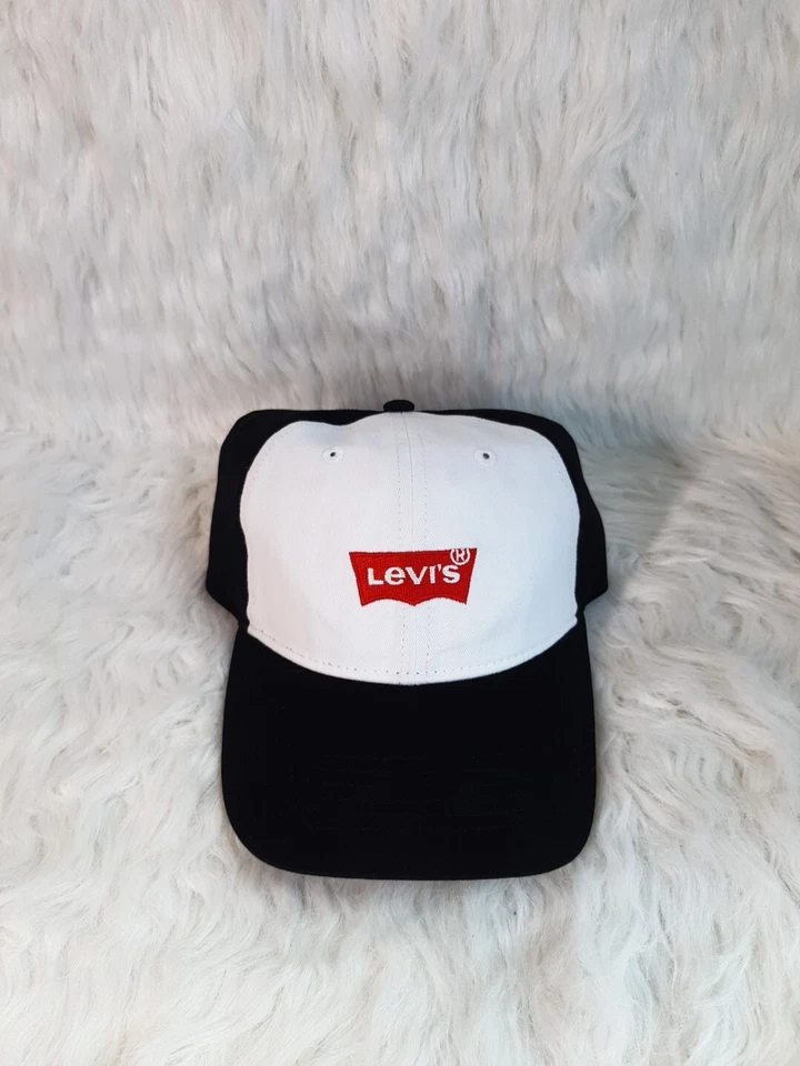 Levi’s Youth Snapback Baseball Hat Cap Spellout Logo Retro Black White Red