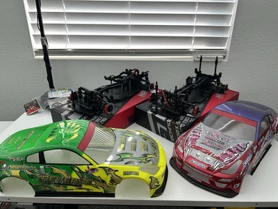 Combo MST RMX 2.5 and MST FXX 1/10 RC Drift Chassis with 2x Custom 350Z Bodies! - Image 1 of 4