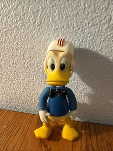 Donald Duck Walt Disney Productions Doll Toy 5 1/2" Plastic Jointed Helmet - Picture 1 of 8