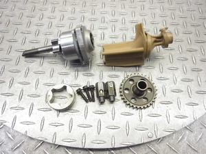 2002 96-03 Kawasaki ZX7R ZX750 Engine Oil Pump Assembly Housing Gear Rotor - Picture 1 of 10