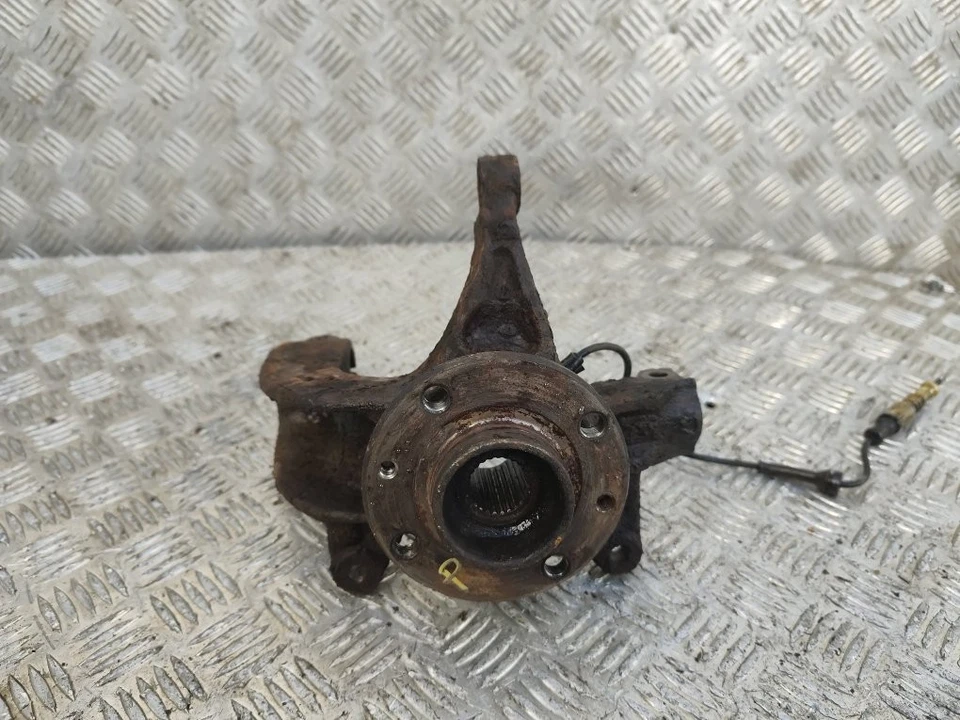 BUJE RENAULT SCENIC 2003-2006 CON ABS (LADO DEL PASAJERO DELANTERO) Foto 1 de 4