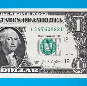 1976 February 23 : L 19760223 D BIRTHDAY NOTE $1 One Dollar Bill *UNC* - Picture 1 of 4