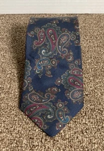 Envoy Silk Tie 56”L 3.5” W Green Paisley - Picture 1 of 4