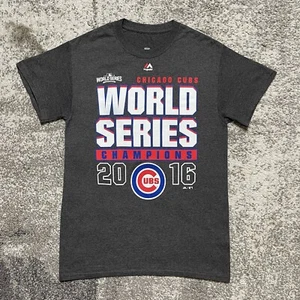 Baseballshirt Majestic Chicago Cubs 2016 World Series Champions Herren klein - Bild 1 von 4