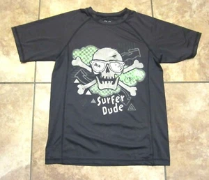 Surfer Dude Skull Crossbones T-Shirt Boys Large 10-12 Short Sleeves Skull - Picture 1 of 3