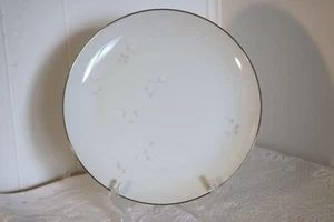 CELEBRITY FINE CHINA BRIDAL ROSE 5895-2 10 3/8"d Dinner Plates Set of 2 - Picture 1 of 5