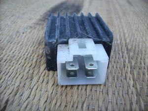 Regulador regulador de tensión rectificador Keeway Matrix 50 RS ATU - Imagen 1 de 2