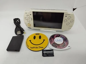 Console Sony PSP 2000 bianca sistema palmare Playstation Portable - Foto 1 di 10