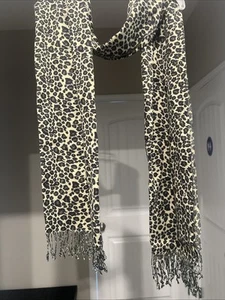 Bufanda con estampado de animales para mujer  - Imagen 1 de 4