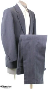 Haggar Gallery 2 Piece Suit Gray striped 2 Btn 40R Pleated Fronts 34" Waist - Picture 1 of 9