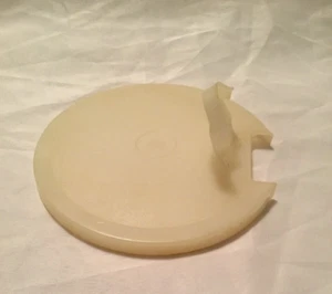 Tupperware Mix-N-Stor 4 Cup Liquid Measuring Pitcher Lid Only 1289-7 White - Picture 1 of 6