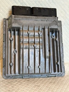 2006 BMW 325 Engine Computer ECM ECU 7 561 684 OEM (AA 89) - Picture 1 of 2