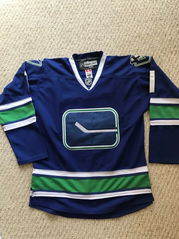 Roberto Luongo Vancouver Canucks #1 Stick Jersey Rbk CCM Size 50 NHL Authentic Cover