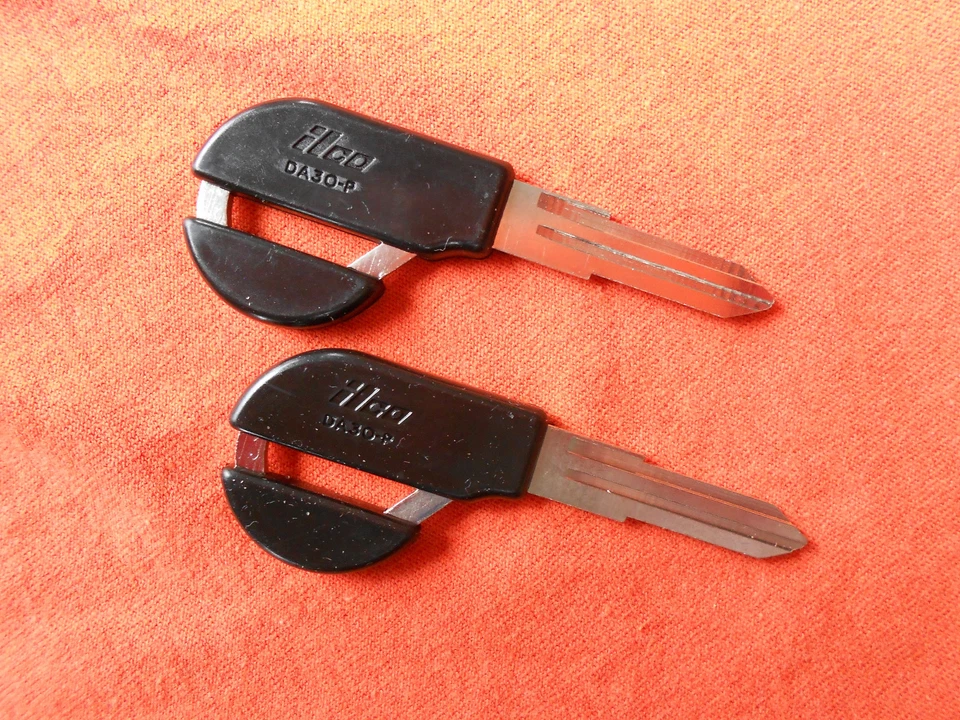 2 ЗАГОТОВКИ ДЛЯ КЛЮЧЕЙ NISSAN 300ZX ILCO DA30P ПОДХОДЯТ ДЛЯ NISSAN 300ZX 1984 - 1996   - Изображение 1 из 1