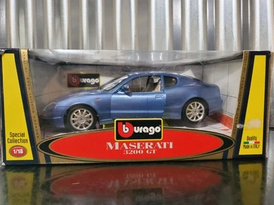 Modelo de coche Bburago Maserati 3200 GT 1:18 escala diecast azul con interior bronceado Foto 1 de 4