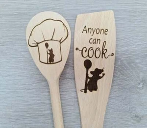 Cuchara/espátula de madera Disney - Remy Ratatouille. Regalo para hornear hecho a mano - Imagen 1 de 2