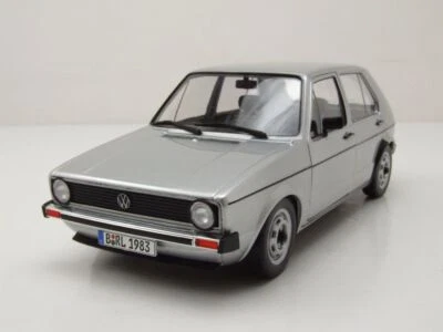 VW Golf 1 L 1983 Argento Modellino 1:18 Solido - Immagine 1 di 4