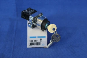 Telemecanique compatible XB2-BG21 w. 1x NO ZB2-BE101C, Keyswitch, 2 positions - Picture 1 of 3