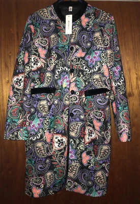 order plus chaqueta floral ligera Foto 1 de 3