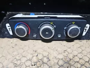2011 RENAULT MEGANE MK3 HEATER CLIMATE CONTROL PANEL T1001786G #403 - Picture 1 of 2