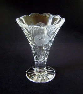 Jarrón de cristal de plomo de vidrio cortado vintage en forma de trompeta con aerosoles de flores C.1950-80 - Imagen 1 de 8