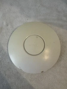 Ubiquiti Unifi AP Wireless Access Point | SWX-UAP | With Mounting Bracket | POE - Bild 1 von 2