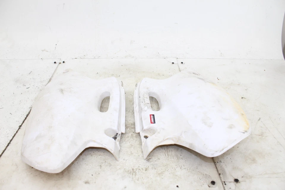 Juego de paneles laterales originales Yamaha YZ250F YZ400F YZ426F WR250F WR400F WR426F Foto 1 de 4