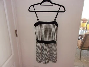 PANTALONES CORTOS HALTER A RAYAS MONTEAU TALLA PEQUEÑA DE UNA PIEZA PARA NIÑAS - Imagen 1 de 2
