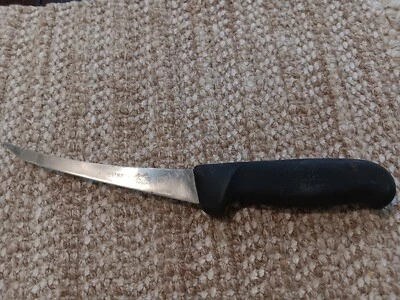 CUCHILLO PARA DESHUESAR/FILETE VICTORINOX MANGO FIBROX Foto 1 de 2