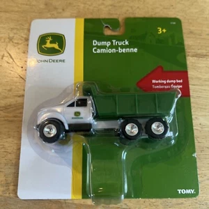 John Deere Big Equipment 1:64 DUMP TRUCK - Picture 1 of 3