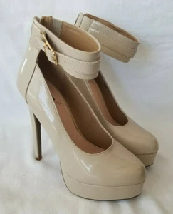 Signature By Shoe Dazzle Nude Marsherri Stiletto 5" Heels Women Sz 8 - Picture 1 of 9