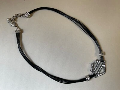 Harley-Davidson Rhinestone Bar&Shield cordón de cuero multi hebra. Placa de plata antigua Foto 1 de 4