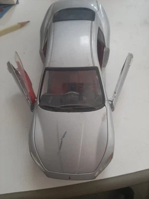 LOTTO di 3 MODELLINI AUTO SCALA 1 : 24 MIGLIORE OFFERENTE SENZA RISERVA - Immagine 1 di 4