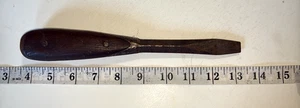 Antique Heavy Duty Flat Head Straight Head Screwdriver w Thicker Slot Head - Picture 1 of 16