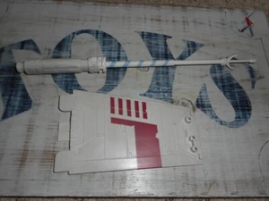 Hasbro TRU Excl Death Star Trench Run Rosso 5 X-wing parte WING LASER CANNON n.1 - Foto 1 di 2