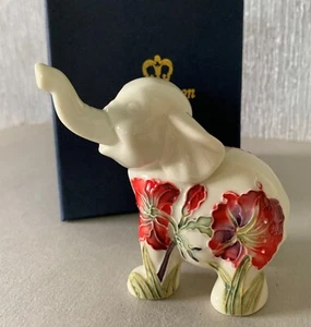 ANTIGUO TUPTON WARE ELEFANTE BEBÉ BECERRO TUBO FORRADO PORCELANA LIRIO PERFECTO EN CAJA - Imagen 1 de 9